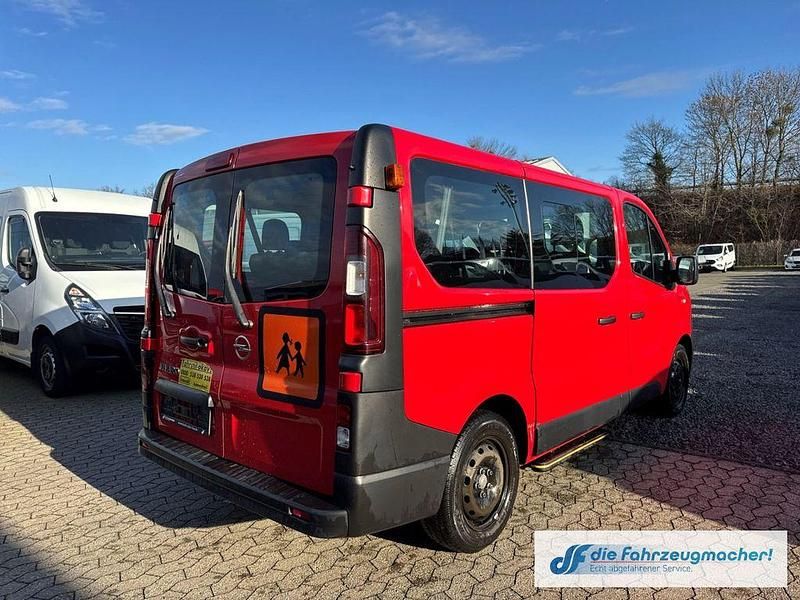 Gebraucht Opel Vivaro 90 PS (66 kW) 2015 B) (rot Van / Kleinbus