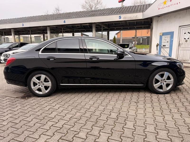 Gebraucht Mercedes C200 Avantgarde 184 PS (135 kW) 2015 Schwarz Limousine