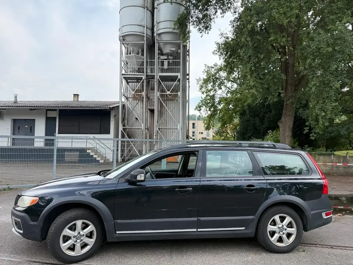 Gebraucht Volvo XC70 185 PS (136 kW) 2008 Schwarz Kombi
