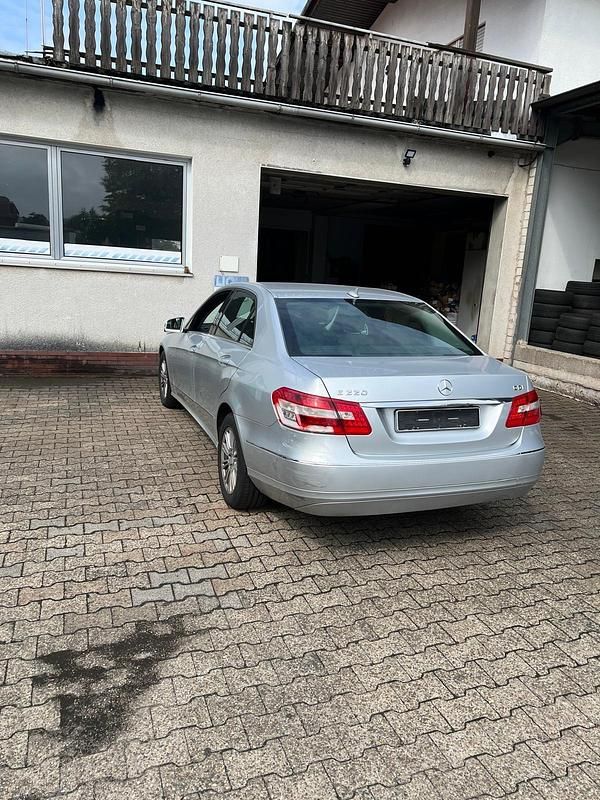 Gebraucht 2009 Mercedes B200 Van / Kleinbus | 2.900 € - Bild 1/4