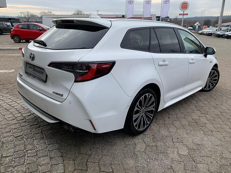 Gebraucht Toyota Corolla Team 184 PS (135 kW) 2021 Weiß Kombi