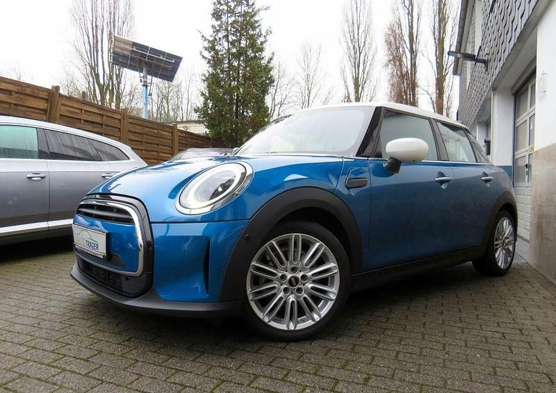 Gebraucht Mini Cooper 136 PS (100 kW) 2024 Blau Kleinwagen
