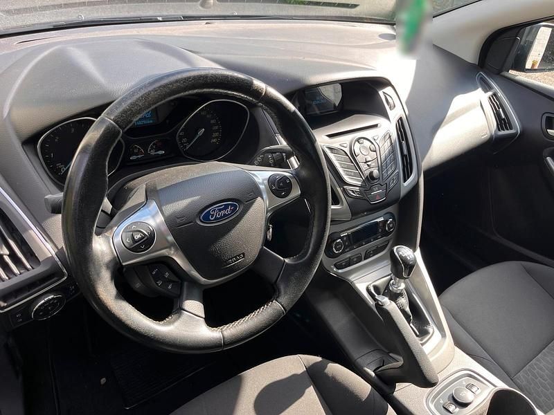 Gebraucht Ford Focus 116 PS (85 kW) 2013 Blau Kombi