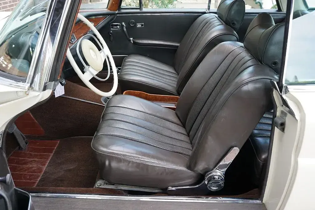Gebraucht Mercedes E280 SE 160 PS (117 kW) 1968 Weiß Coupé