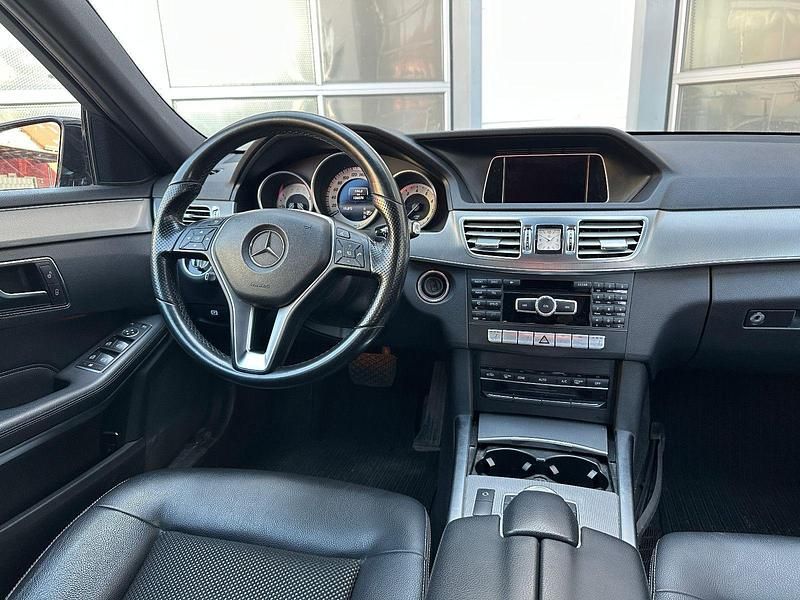 Gebraucht Mercedes E200 Avantgarde 184 PS (135 kW) 2015 Schwarz Kombi