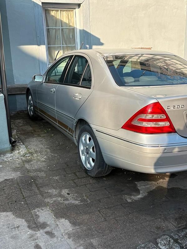 Gebraucht Mercedes C200 Elegance 163 PS (119 kW) 2000 Silber Limousine