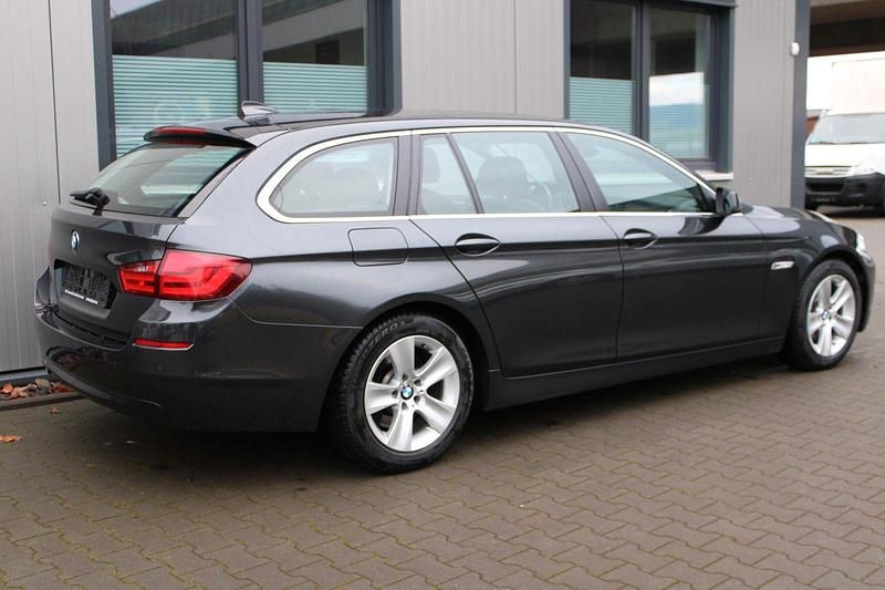 Gebraucht BMW 530 245 PS (180 kW) 2010 Grau Kombi
