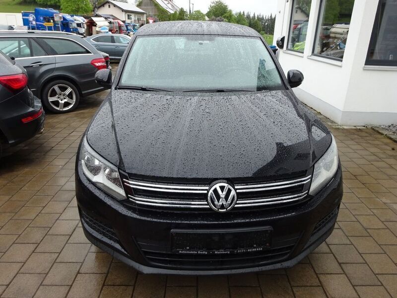 Schwarz Gebraucht 2014 VW Tiguan Trendline SUV | 8.400 € (Etwas zu teuer) - Bild 1/4