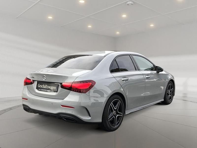 Usata Mercedes A200 163 CV (119 kW) 2026 Grigio Berlina