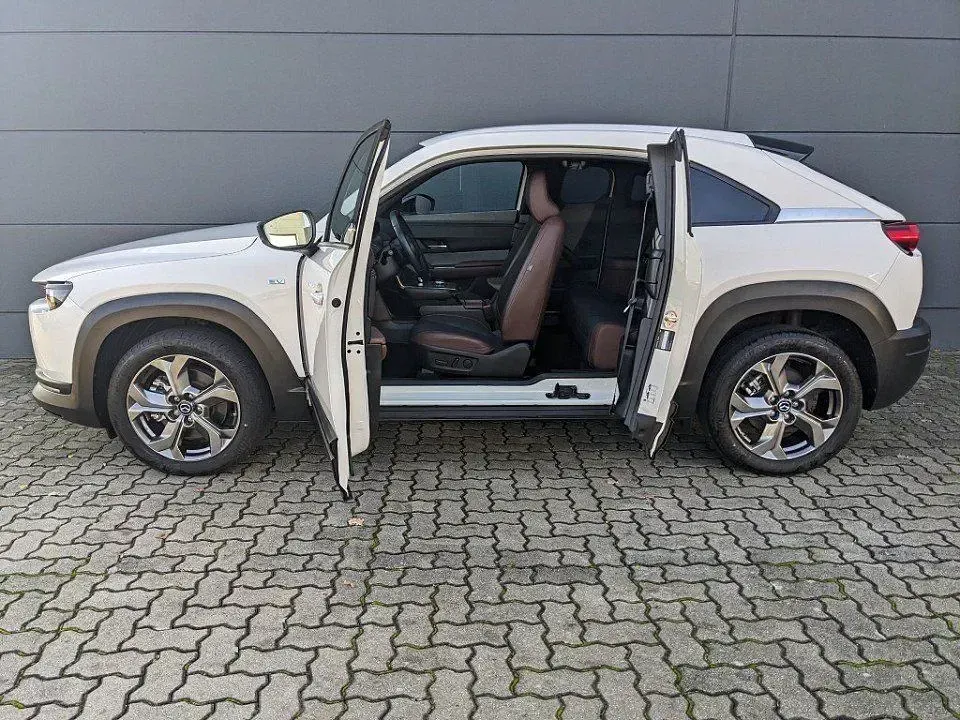 Gebraucht Mazda MX30 Ad'Vantage 106 kW (145 PS) 2023 Arctic white SUV