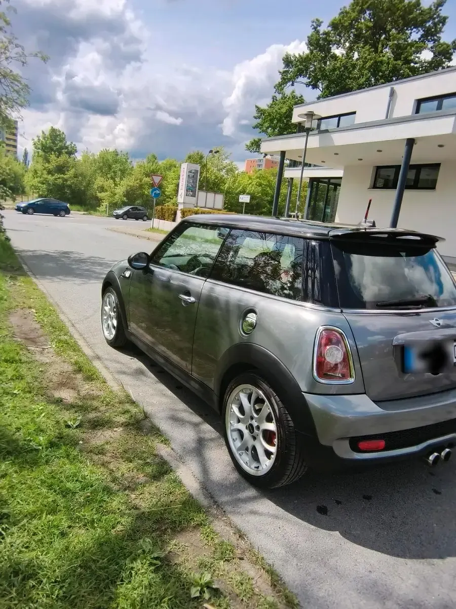 Używany Mini Cooper S 174 KM (127 kW) 2007 Szary Hatchback