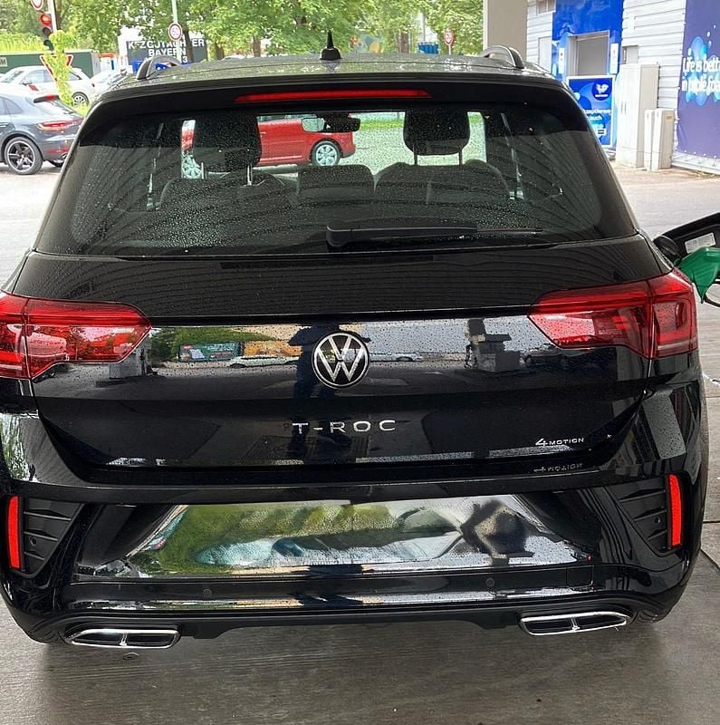 Usata VW T-Roc R-line 190 CV (139 kW) 2024 Nero SUV
