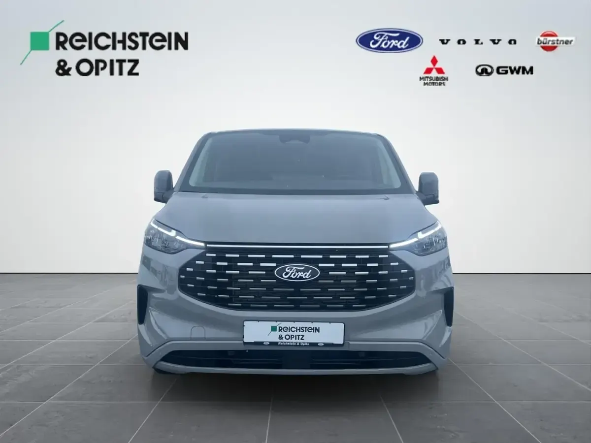 Neu Ford Tourneo Custom Titanium 170 PS (125 kW) 2026 Grey matter Van