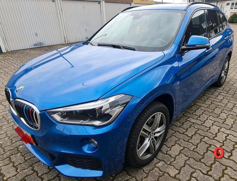 Blau Gebraucht 2017 BMW X1 M Sport SUV | 29.500 € (Teuer) - Bild 1/4