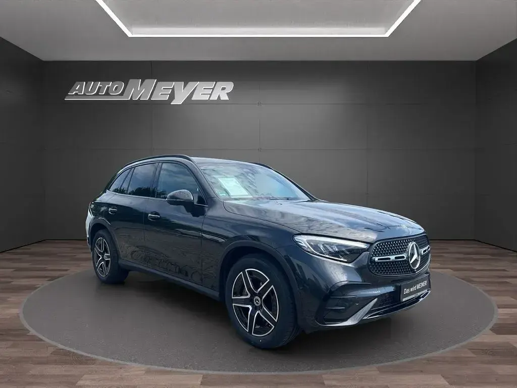 Gebraucht Mercedes GLC220 AMG 197 PS (144 kW) 2026 Grau SUV