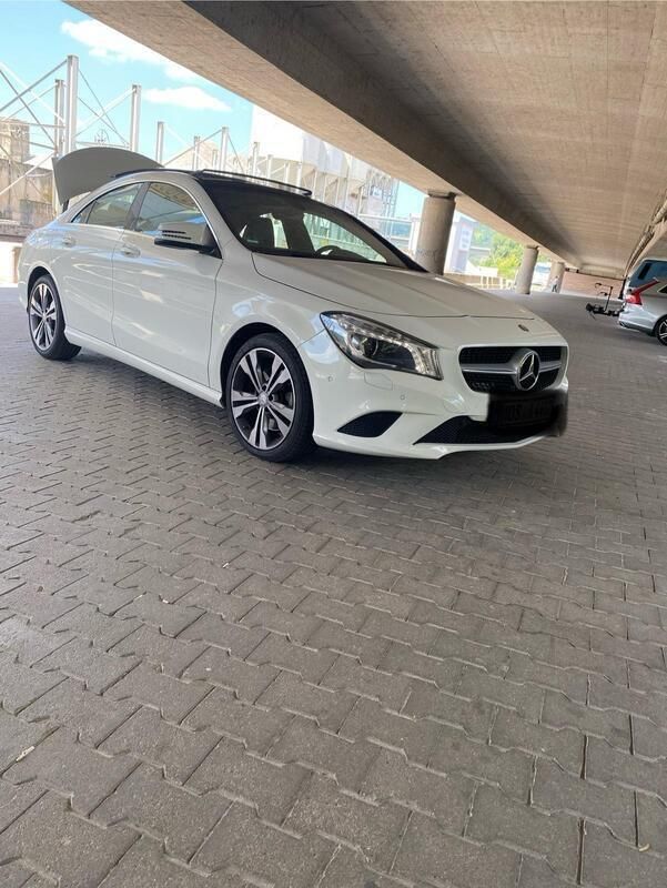 Weiß Gebraucht 2014 Mercedes CLA250 Limousine | 18.990 € (Fairer Preis) - Bild 1/4