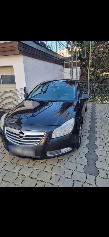 Gebraucht Opel Insignia 163 PS (119 kW) 2010 Schwarz Limousine