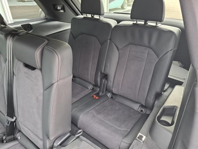 Gebraucht 2024 Audi SQ7 Comfort SUV | 98.190 € (Fairer Preis) - Bild 1/1