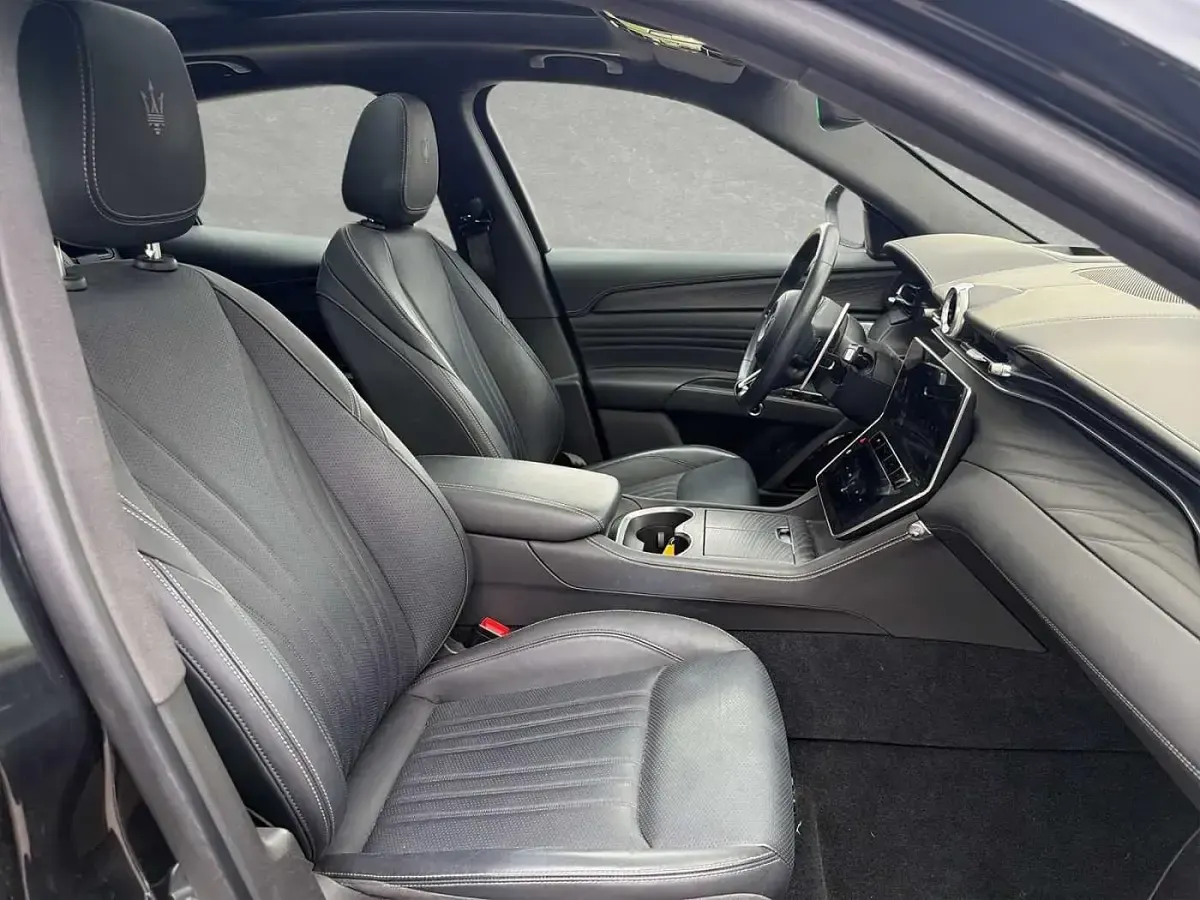 Gebraucht Maserati Grecale GT 300 PS (220 kW) 2023 Schwarz (nero tempesta) SUV