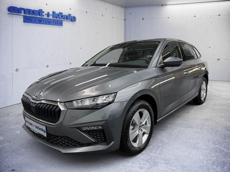 Grau Neu 2025 Skoda Scala Selection Kleinwagen | 25.390 € (Fairer Preis) - Bild 1/4