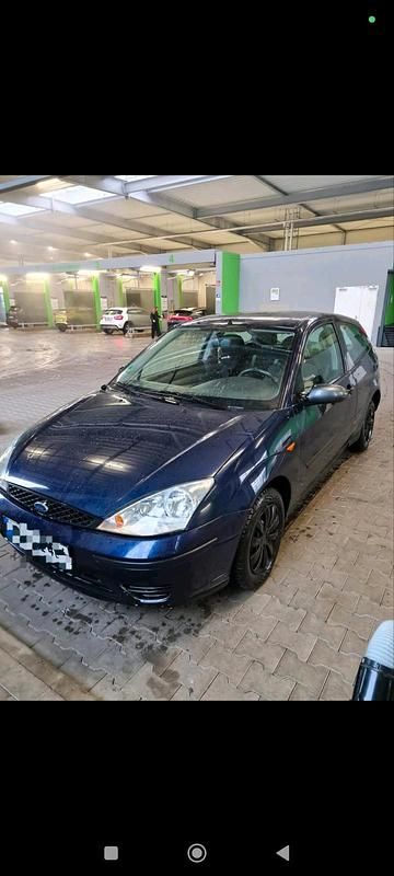 Blau Gebraucht 2005 Ford Focus Kleinwagen | 650 € (Superpreis) - Bild 1/4