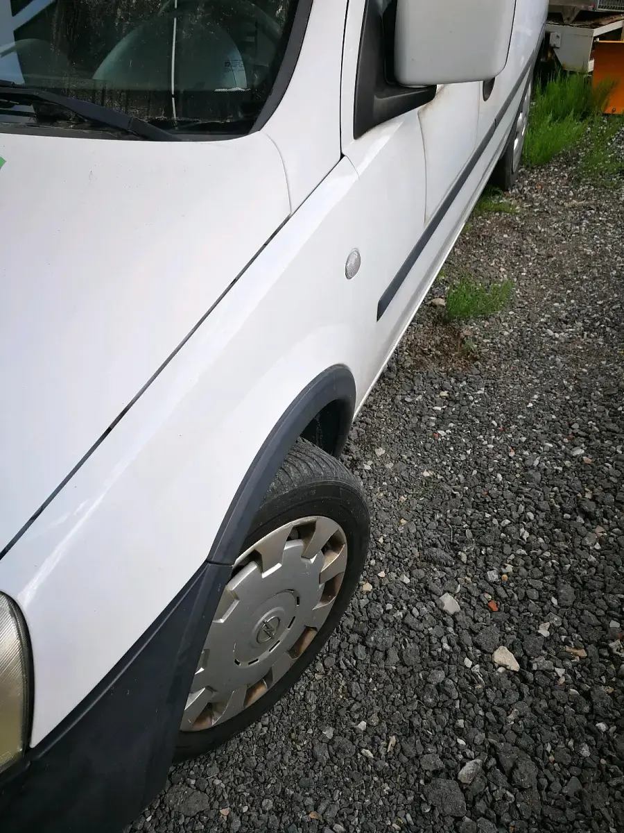 Gebraucht Opel Combo 98 PS (72 kW) 2006 Weiß Van / Kleinbus