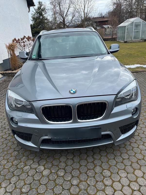 Gebraucht BMW X1 177 PS (130 kW) 2012 Grau SUV