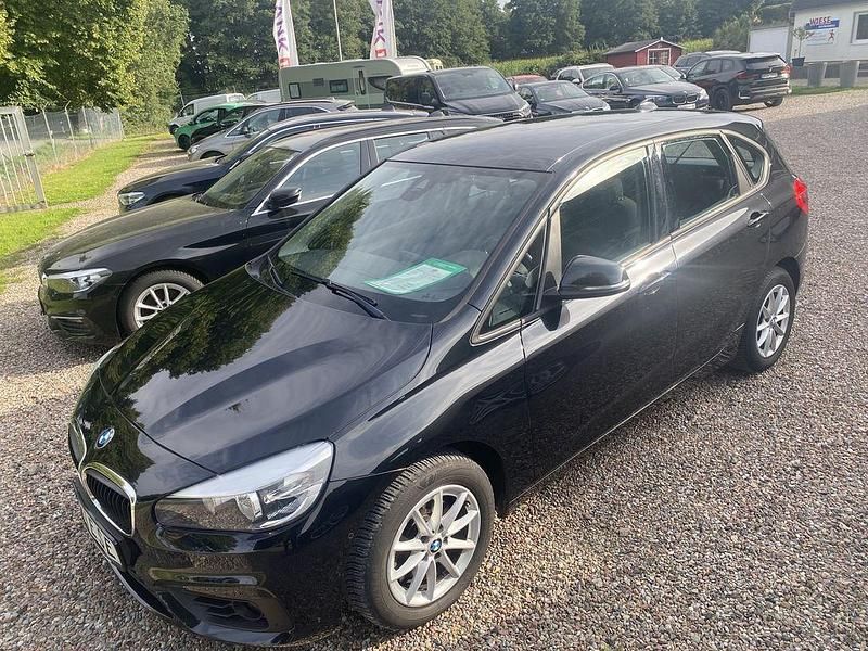 Gebraucht BMW 218 Performance 140 PS (102 kW) 2018 Blau Van / Kleinbus