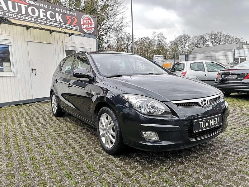 Gebraucht Hyundai i30 Edition+ 109 PS (80 kW) 2010 Schwarz Kleinwagen