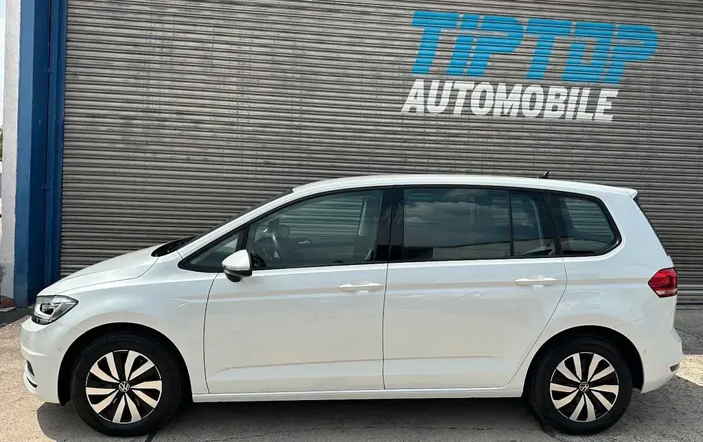 Gebraucht VW Touran Comfortline 150 PS (110 kW) 2025 Weiß Van / Kleinbus