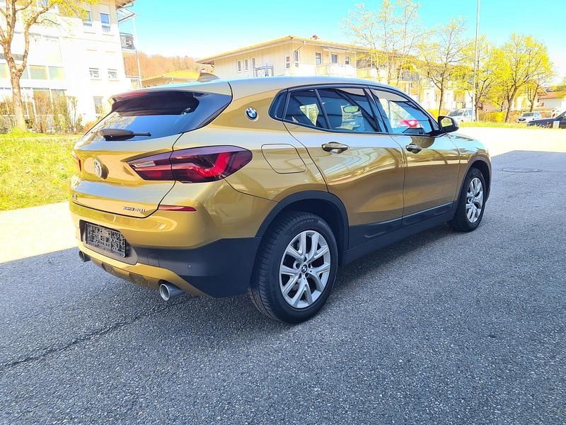 Gebraucht BMW X2 Advantage 178 PS (130 kW) 2021 Galvanic gold metallic SUV