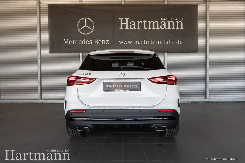 Gebraucht Mercedes GLA180 AMG 136 PS (100 kW) 2025 Polarweiß SUV