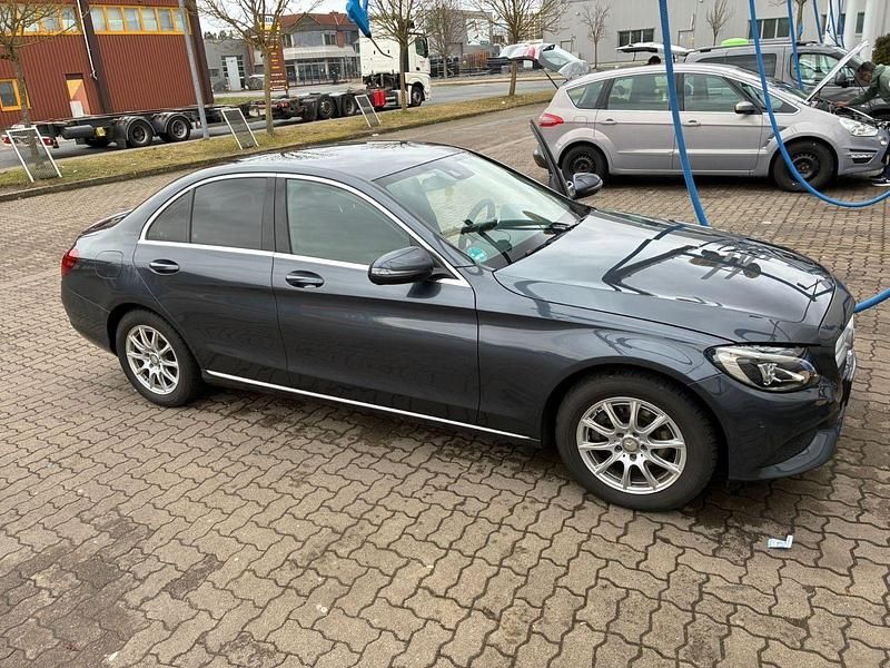 Gebraucht Mercedes 200 184 PS (135 kW) 2015 Grau Limousine