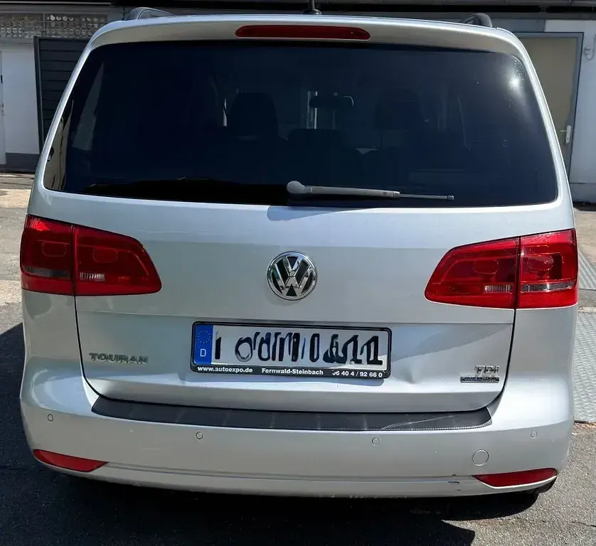 Gebraucht VW Touran Style 105 PS (77 kW) 2012 Silber Van / Kleinbus