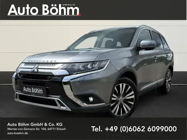 Käytetty Mitsubishi Outlander Edition+ 150 HP (110 kW) 2018 Katumaasturi