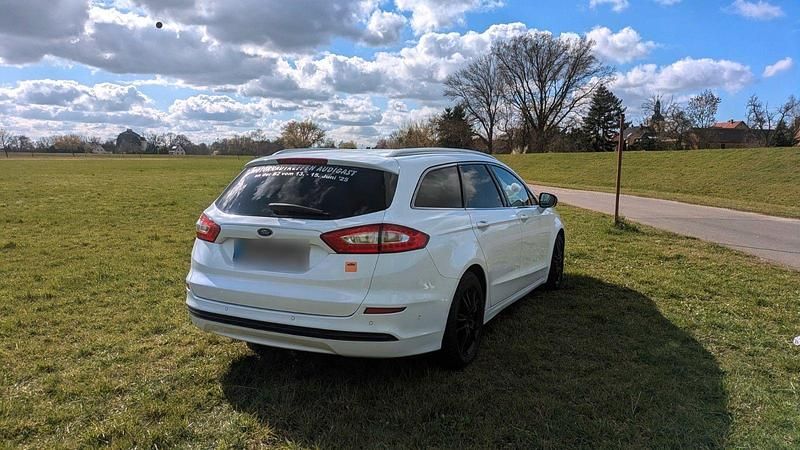 Gebraucht Ford Mondeo Trend 150 PS (110 kW) 2016 Weiß Kombi