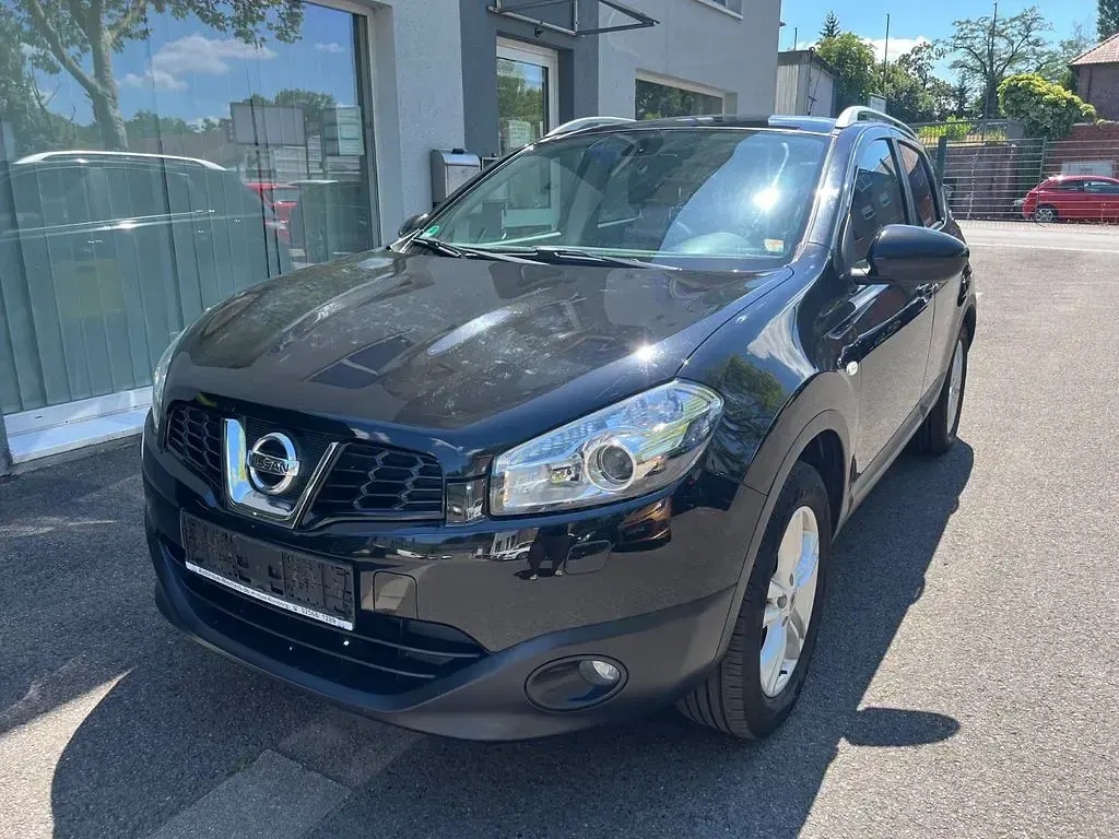 Gebraucht Nissan Qashqai Tekna 141 PS (103 kW) 2011 Schwarz SUV
