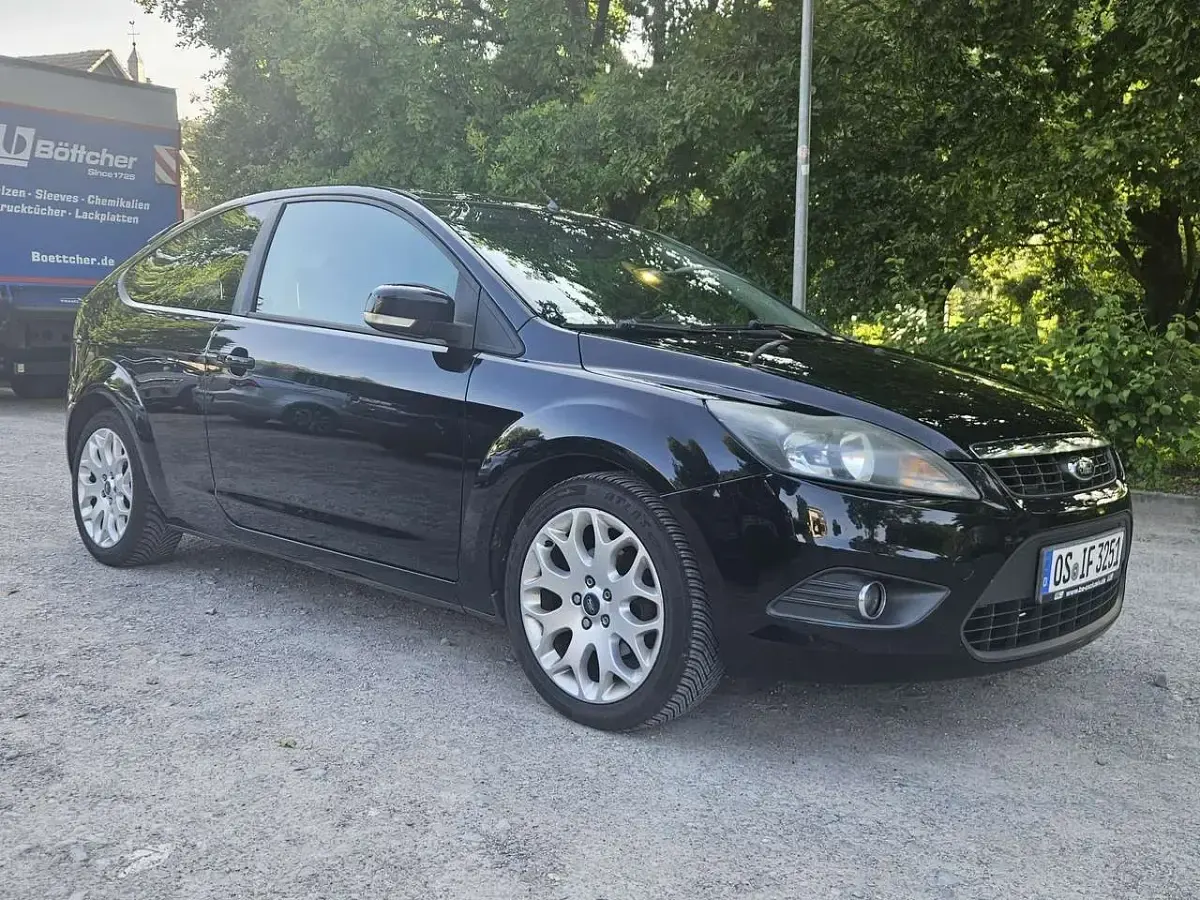 Gebraucht Ford Focus Sport 101 PS (74 kW) 2009 Limousine