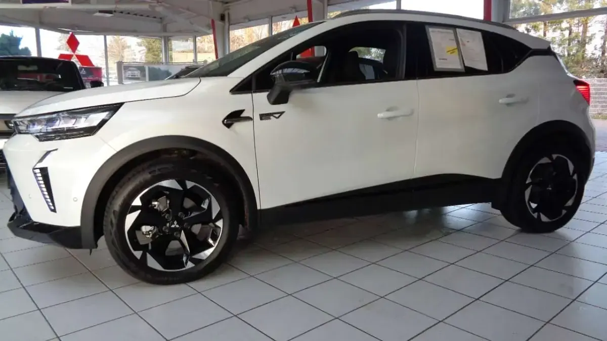 Gebraucht Mitsubishi Grandis Edition 158 PS (116 kW) 2026 Himalayaweißmetallic SUV