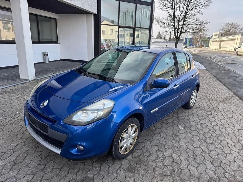 Blau Gebraucht 2011 Renault Clio II Limousine | 2.500 € (Fairer Preis) - Bild 1/4