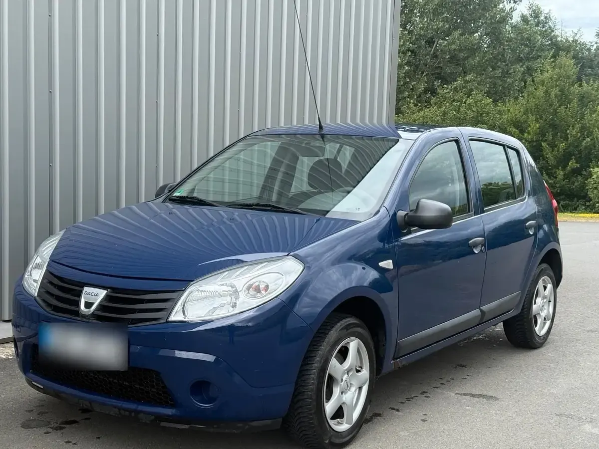 Gebraucht Dacia Sandero 75 PS (55 kW) 2009 Blau Kleinwagen