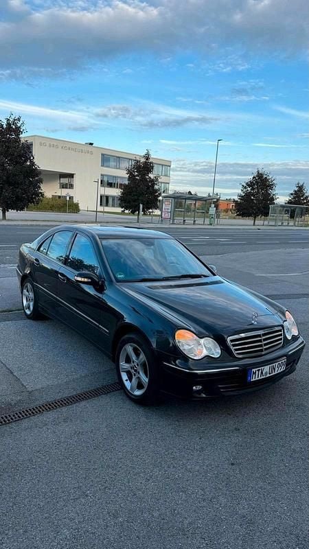 Gebraucht Mercedes C180 143 PS (105 kW) 2006 Schwarz Limousine