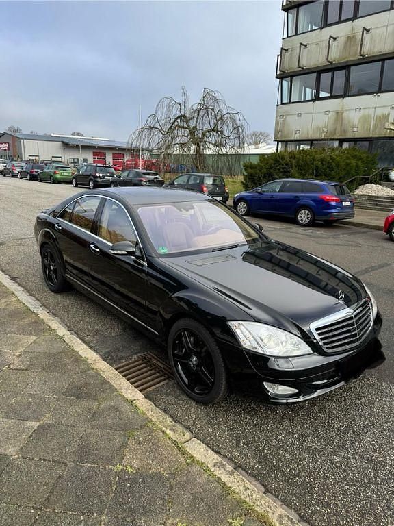 Schwarz Gebraucht 2008 Mercedes S500 Limousine | 18.500 € (Fairer Preis) - Bild 1/4