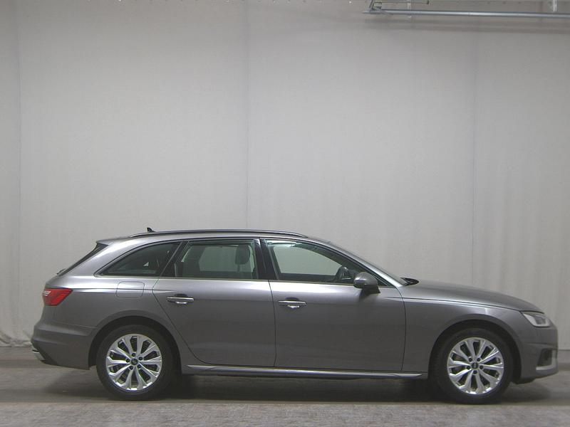 Grau Gebraucht 2022 Audi A4 Advanced Kombi | 19.980 € (Guter Preis) - Bild 1/4