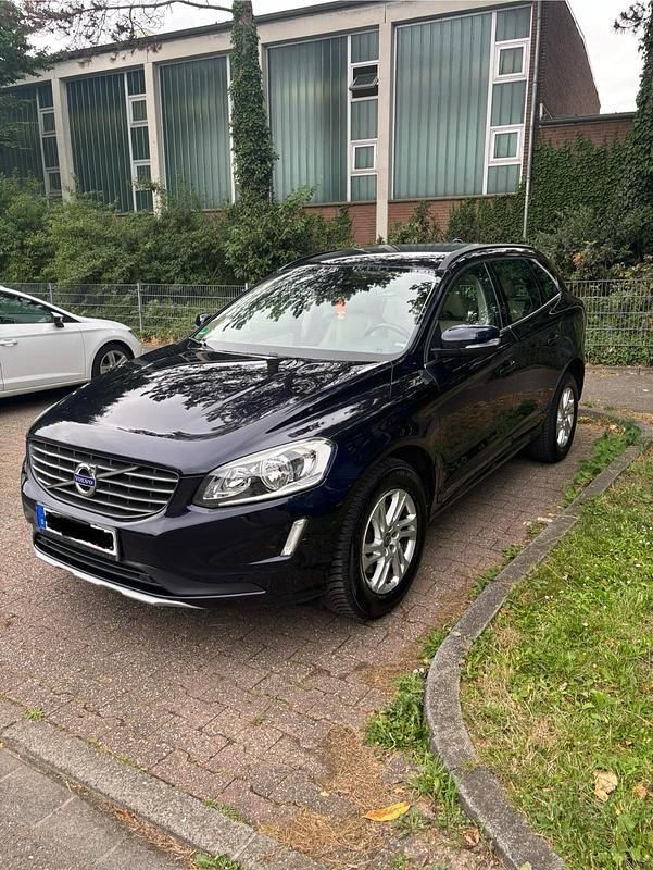Blau Gebraucht 2016 Volvo XC60 SUV | 16.000 € - Bild 1/4