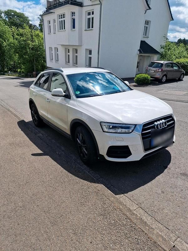 Weiß Gebraucht 2017 Audi Q3 SUV | 19.000 € (Teuer) - Bild 1/4