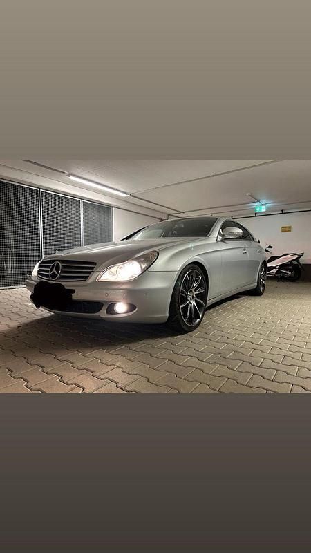 Gebraucht Mercedes CLS320 224 PS (164 kW) 2007 Silber Limousine