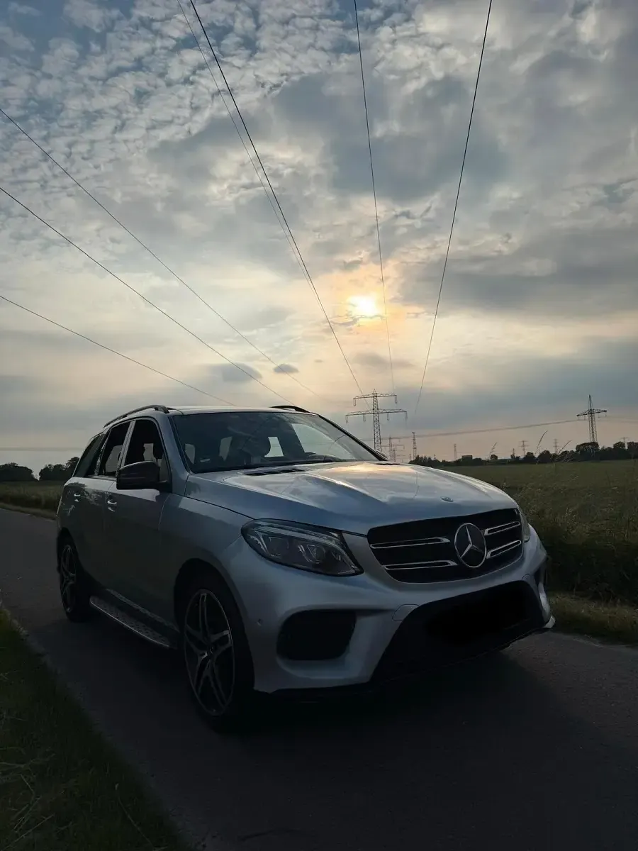 Gebraucht Mercedes GLE350 AMG line 258 PS (189 kW) 2017 Silber SUV