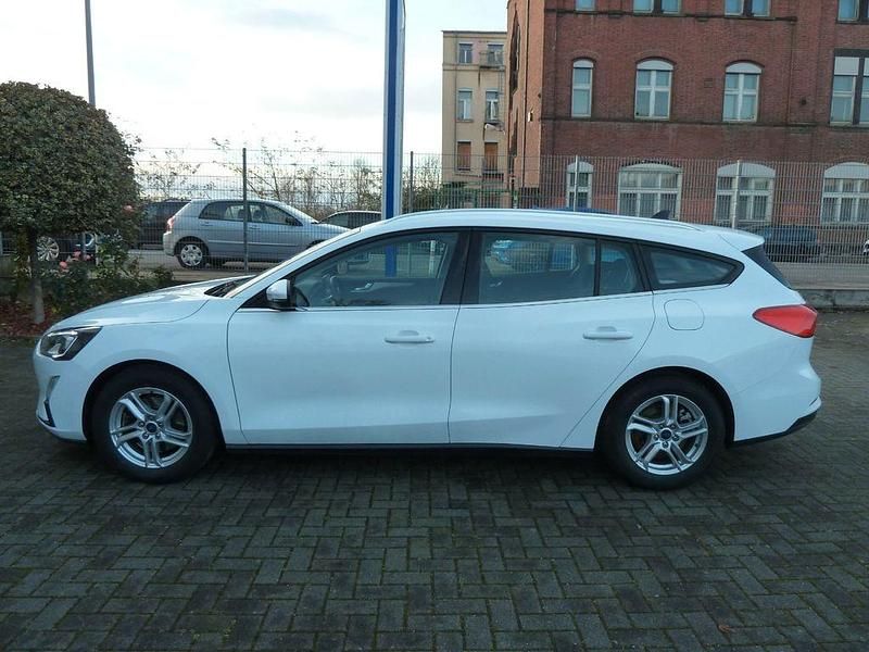 Gebraucht Ford Focus Cool & Connect 101 PS (74 kW) 2021 Weiß Limousine