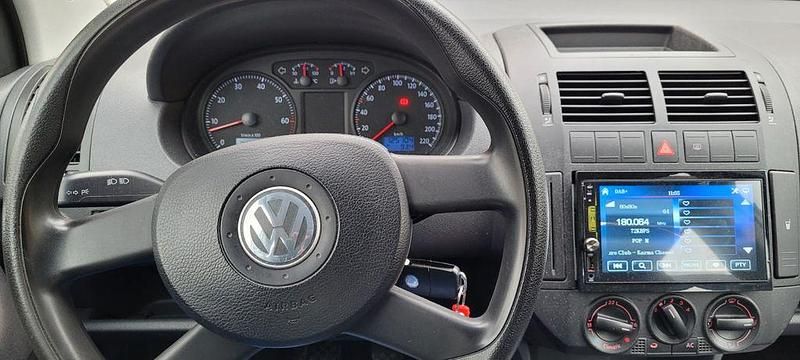 Gebraucht VW Polo 75 PS (55 kW) 2006 Silber Kleinwagen